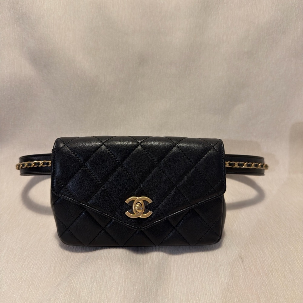 Chanel Envelope Flap Waist Bag -quilted Black Leather - Picture 16 of 16